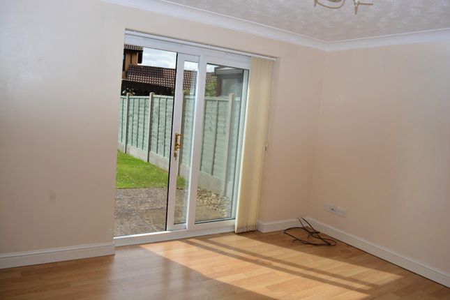 15, Rubbra Close, Milton Keynes photo 2