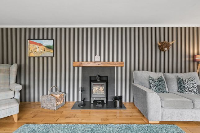 69 Sheephousehill, Fauldhouse photo 3