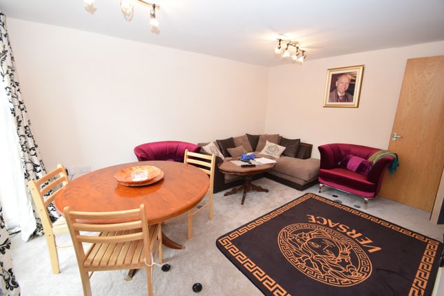 14 Woodgate Road, Manchester photo 4