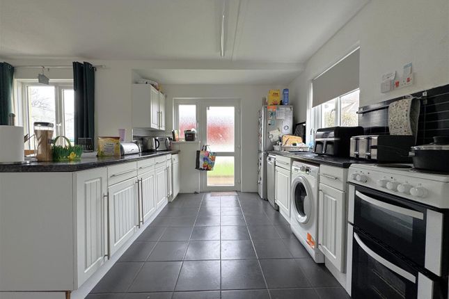 8, Tollerdown Road, Weymouth photo 4