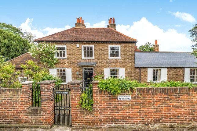 Thumbnail Detached house for sale in Church Walk, Thames Ditton