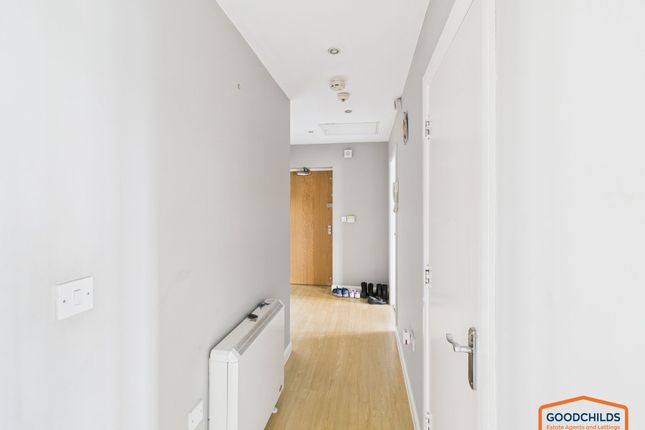 11 Lapwing Close, Walsall photo 5