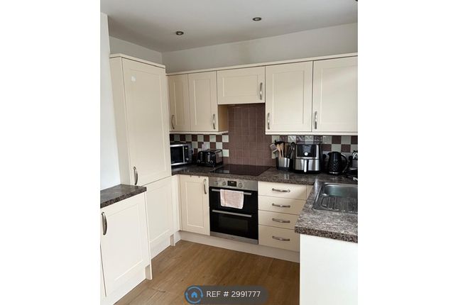 Kenilworth Avenue, Knutsford photo 3