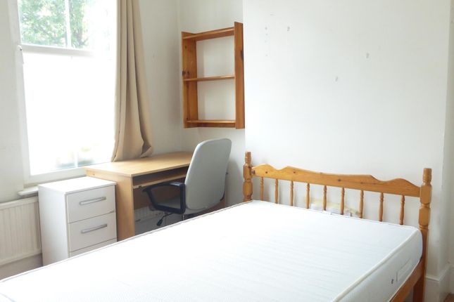 70, Senrab Street, London photo 5