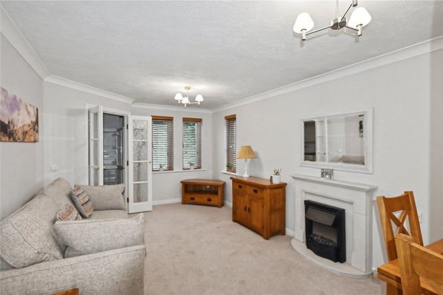19, Rosewood Court, Leeds photo 2