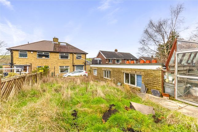29, Dobb Top Road, Holmfirth photo 4