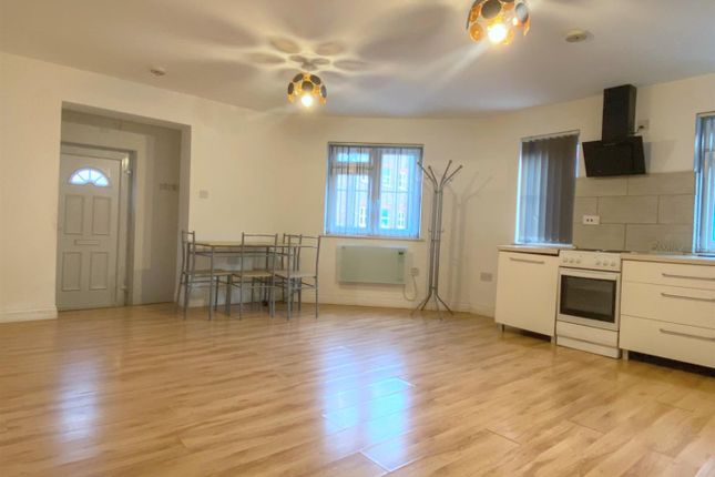 Flat 45, Wellington Manor 80-96, Wellington Street, Luton photo 3