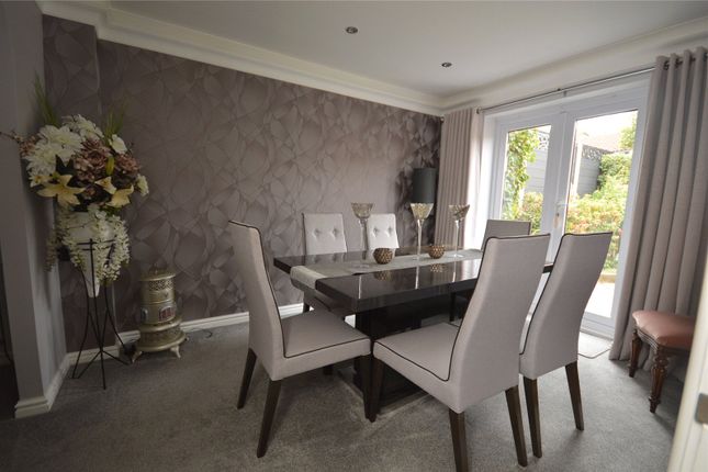 18, Crown Meadow, Essex photo 4