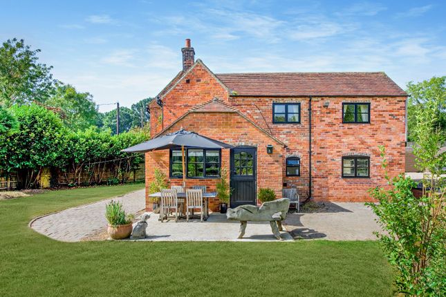 Cherry Cottage,, Holdrop Hill, Thatcham photo 3