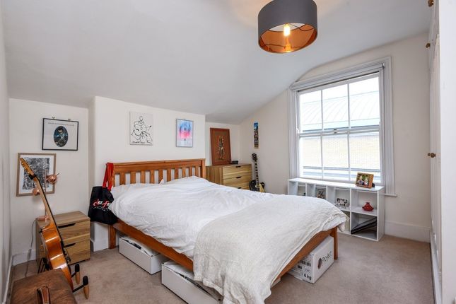 Flat A, 53, Voltaire Road, London photo 2