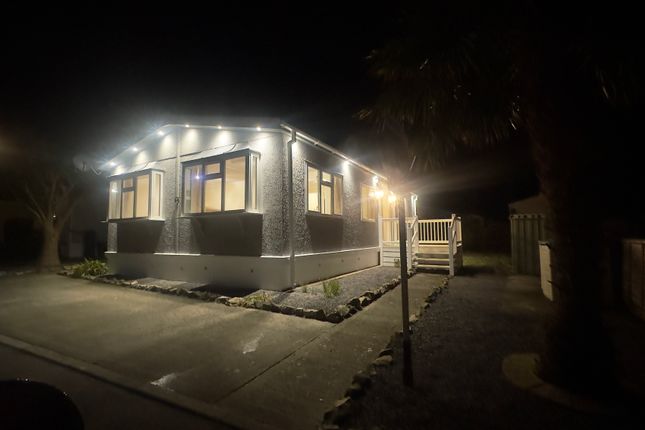 2a, Centre Drive, Banwell, North Somerset photo 2