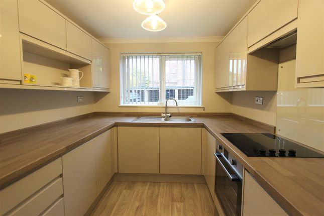 Thumbnail Flat to rent in Westcliffe Court, Darlington