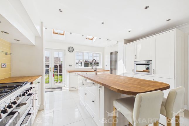 8, Pheasant Bank, Doncaster photo 3