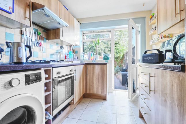 16 Kingham Road, Ware photo 3