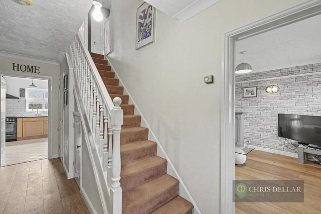 3, Barleycroft, Buntingford photo 2