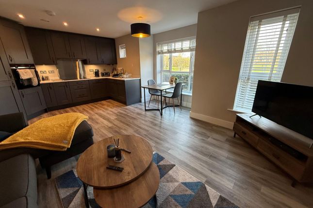 Flat 4, 15, Conquerors Way, Northampton photo 2