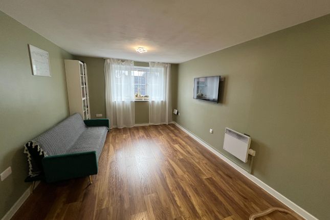 29 Bramley Court, Luton Road, Bedfordshire photo 3
