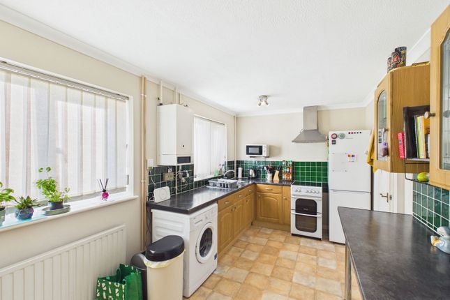 68, Ash Road, Stowmarket photo 3