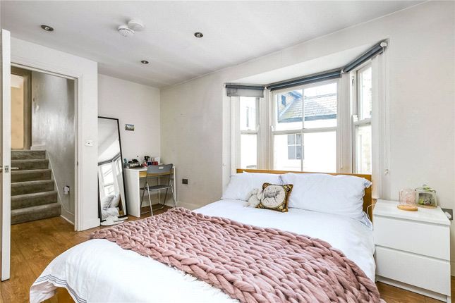 Flat to rent in Cruden Street, Islington