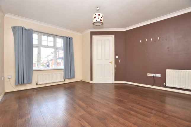 35, Tavistock Park, West Yorkshire photo 2