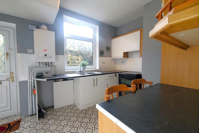 47, Park Road West, Huddersfield photo 4