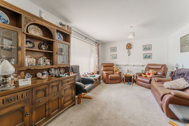 8, Orchard Way, Goole photo 3