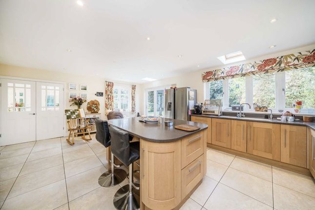 Ormond Avenue, Hampton photo 4