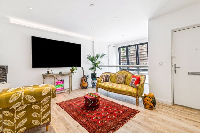 105C, Camden Mews, London photo 4