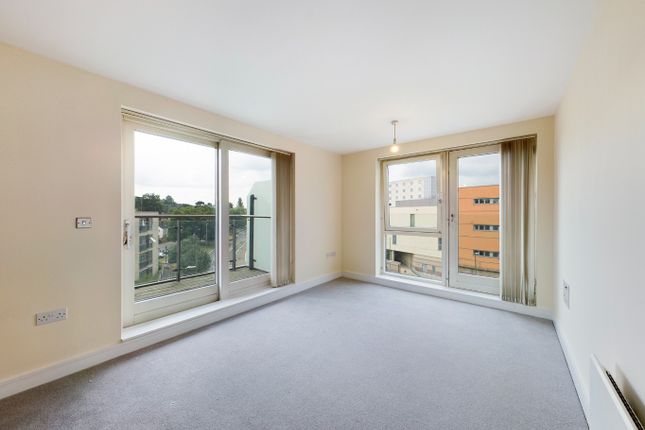 11 Cranstone Lodge, Cotterells, Hemel Hempstead photo 3