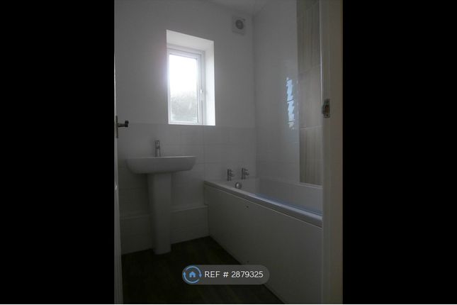 A Holloway Avenue, Bournemouth photo 3
