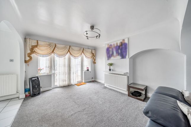 8, Glenhurst Rise, London photo 3