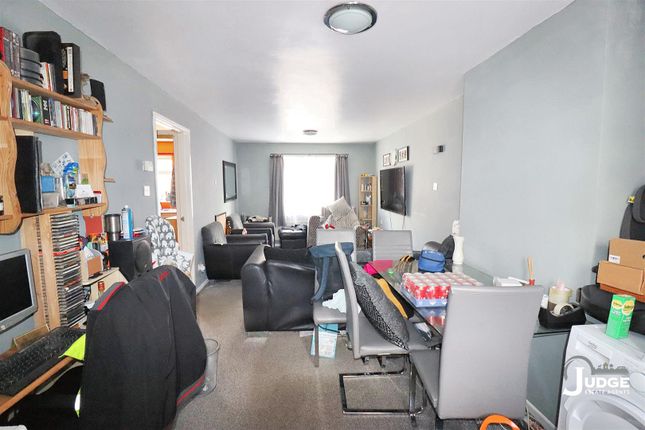 61, Pitchens Close, Leicester photo 3