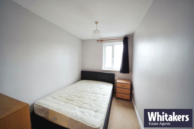 Flat to rent in Lancelot Court, Hull