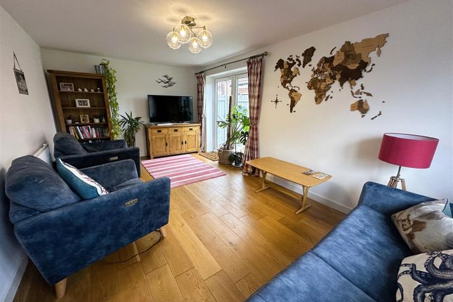 56, Hickory Way, Chippenham photo 3