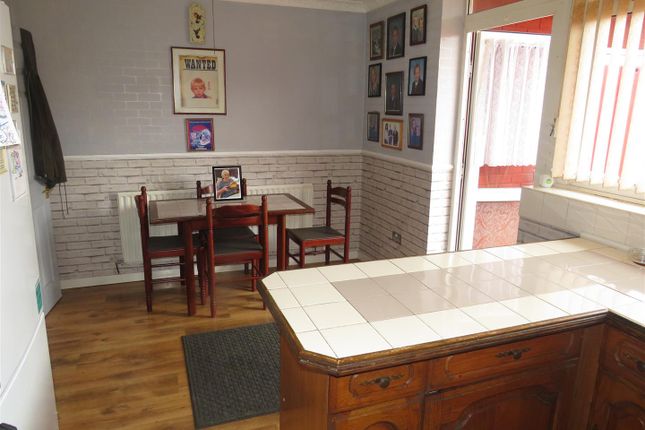 14, Sunbeam Close, Birmingham photo 4
