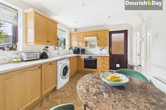 46 Blakemere Close, Whitchurch photo 5
