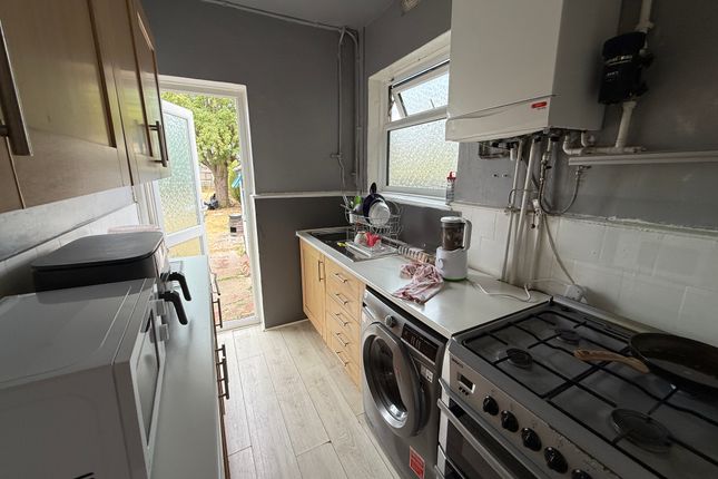 46, Brent Way, Wembley photo 4