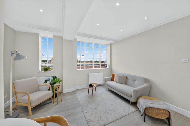 784, Chelsea Cloisters, Sloane Avenue, London photo 3