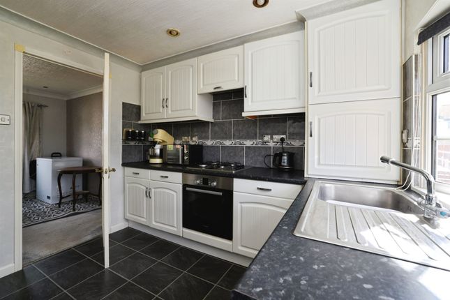 7A, Mullenscote Mobile Home Park, Andover photo 3