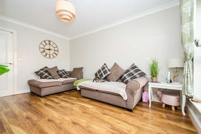 11, Towpath Drive, Walsall photo 4