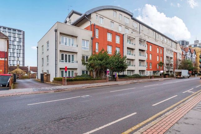 Thumbnail Flat to rent in Park Lane, Croydon