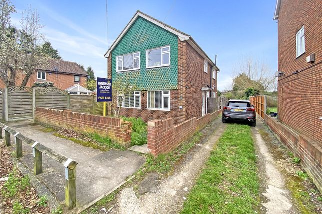 Maisonette for sale in Christopher Close, Sidcup, Kent