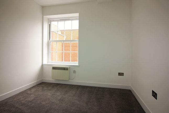 Apartment 15, Stonehills House, 9-12 Stonehills, Welwyn Garden City photo 4