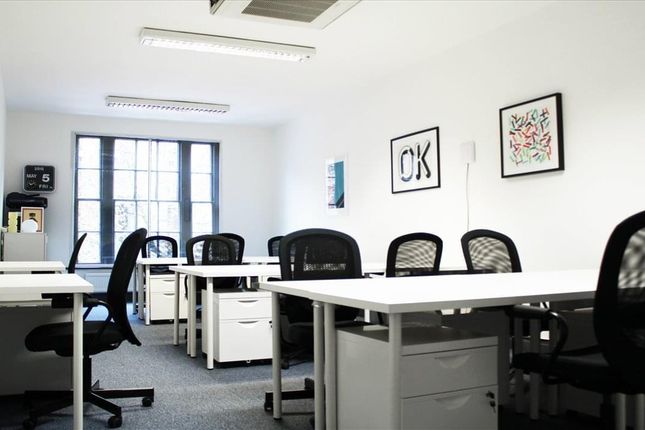 Office to let in 146 The Strand, London