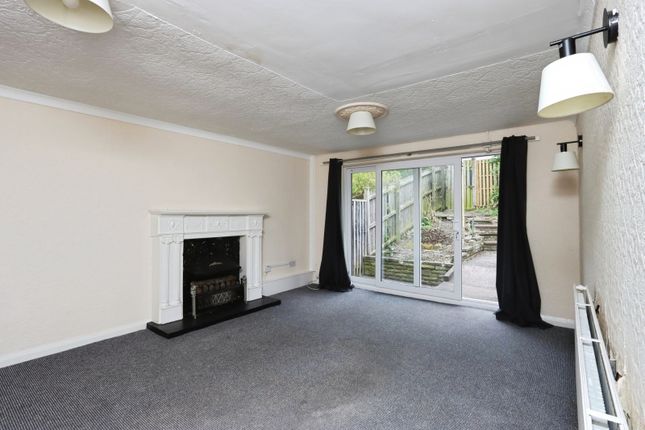 14, Erskine View, Sheffield photo 2