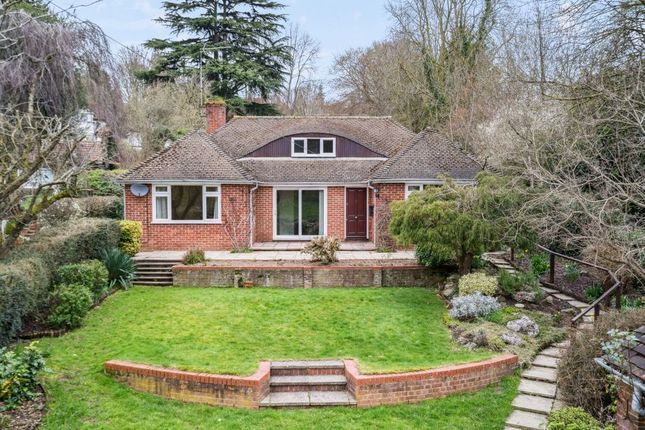 2-bed house on Steps, Kings Lane, Cookham, £925,000