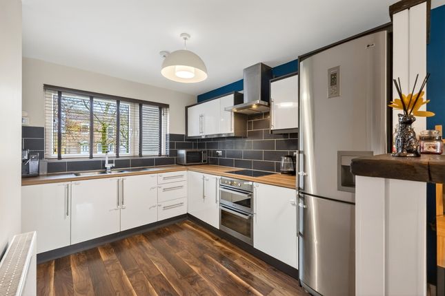 10a, Greenhill Drive, Paisley photo 2