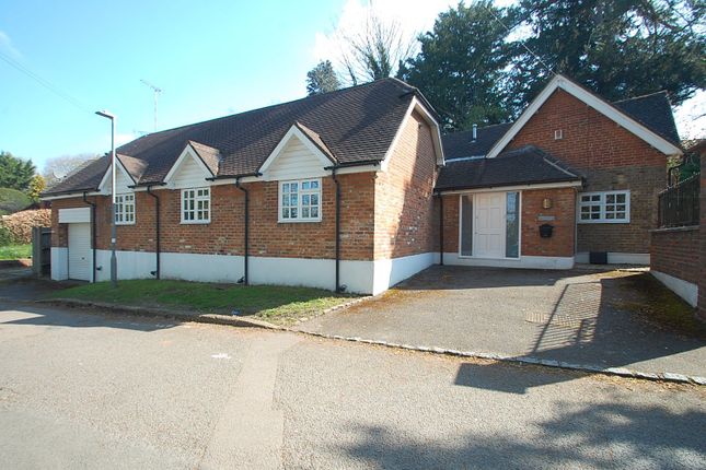 Thumbnail Detached house for sale in Gravel Hill, Chalfont St. Peter