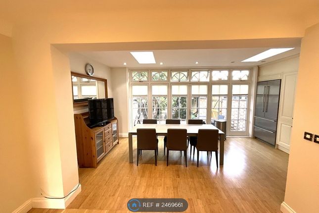 Clarendon Road, London photo 5