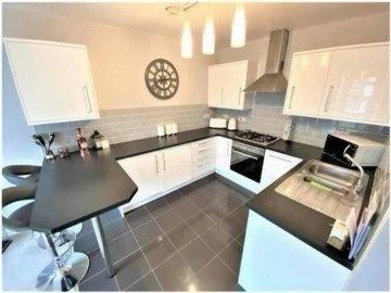 Thumbnail Flat for sale in Middlewood Road, Sheffield